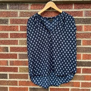 Banana Republic Navy Blue and White Patterned V Neck Boxy Sleeveless Peasant Top